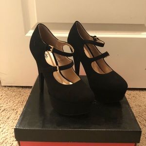 Adorable double strap heels